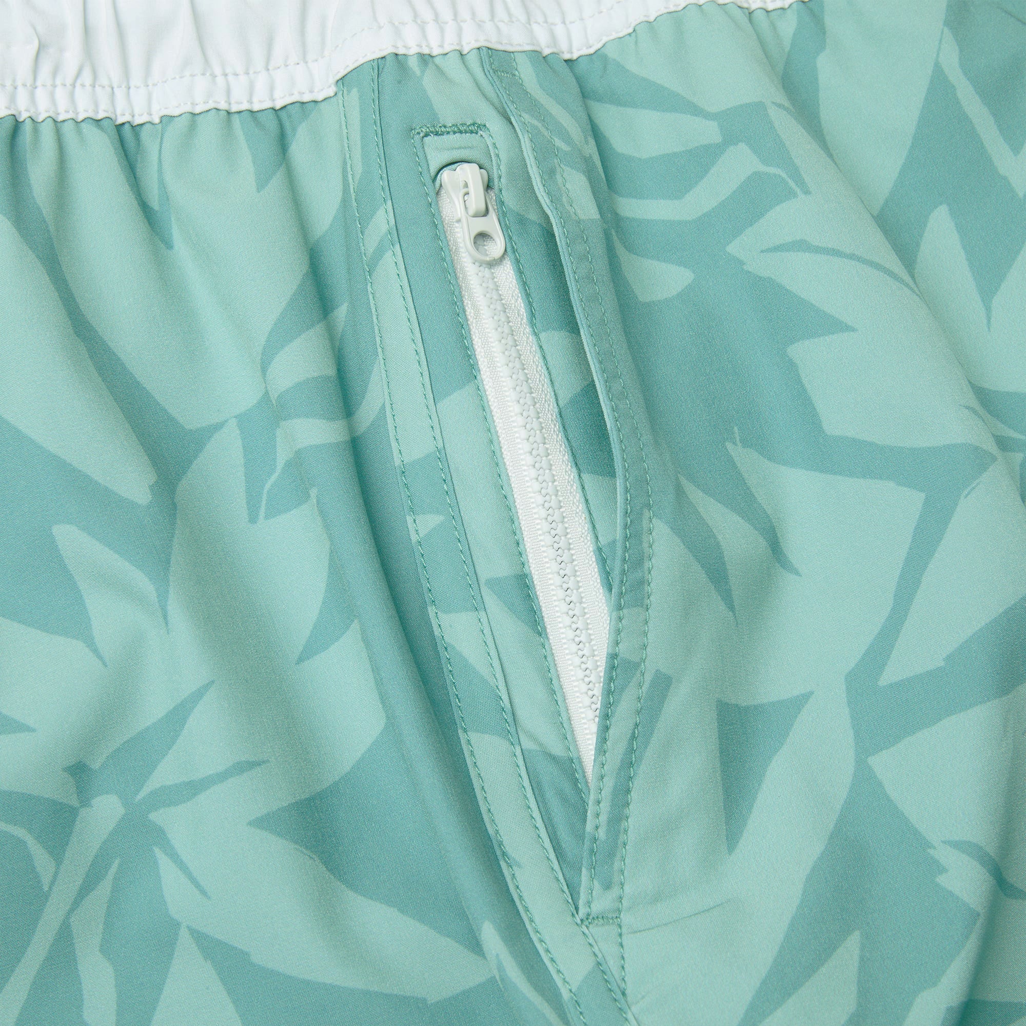 Downswell Elastic Waist Shorts 16" El Nino